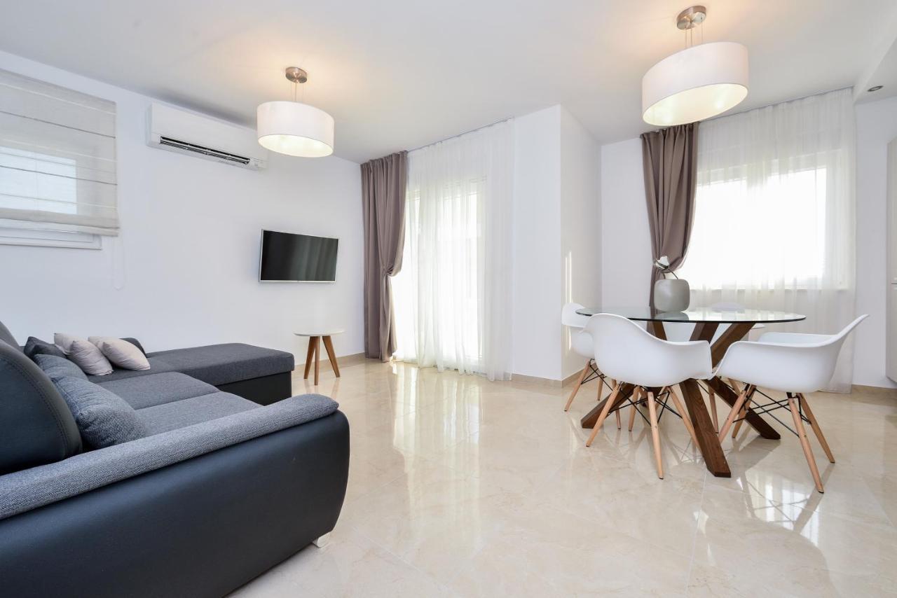 Luxury Apartment Arta-2 With Heated Pool And Jacuzzi Bibinje Exteriér fotografie